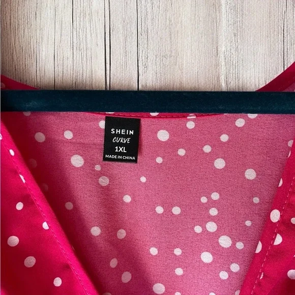 SHEIN hot pink polka dot blouse NWOT -1X (F12) - Picture 3 of 5